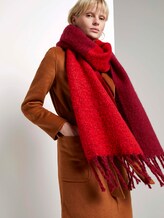 Soft oversized scarf with coloured stripes - Women - Molten Lava Red Soft oversized scarf with coloured stripes - Women - Molten Lava Red - 5 - Mine to five