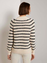 Stehkragenpullover im Streifenmuster - Frauen - big creme navy stripe Stehkragenpullover im Streifenmuster - Frauen - big creme navy stripe - 2 - TOM TAILOR Denim