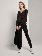 Gemusterte Bluse mit V-Ausschnitt - Frauen - black rust flower print Gemusterte Bluse mit V-Ausschnitt - Frauen - black rust flower print - 3 - TOM TAILOR Denim