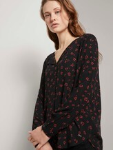 Gemusterte Bluse mit V-Ausschnitt - Frauen - black rust flower print Gemusterte Bluse mit V-Ausschnitt - Frauen - black rust flower print - 9 - TOM TAILOR Denim