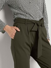 Loose Fit Hose mit Bindegürtel - Frauen - Dark Rosin Green Loose Fit Hose mit Bindegürtel - Frauen - Dark Rosin Green - 9 - TOM TAILOR