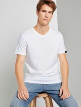 Basic Shirt mit V-Ausschnitt - Männer - Light Marsmallow Basic Shirt mit V-Ausschnitt - Männer - Light Marsmallow - 5 - TOM TAILOR