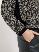 Shirt mit Rippbündchen im Materialmix - Frauen - black tree design Shirt mit Rippbündchen im Materialmix - Frauen - black tree design - 10 - TOM TAILOR