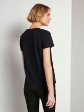Besticktes T-Shirt mit Bio-Baumwolle - Frauen - Deep Black Besticktes T-Shirt mit Bio-Baumwolle - Frauen - Deep Black - 2 - TOM TAILOR Denim