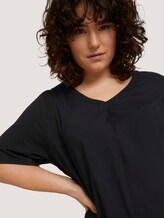 T-Shirt mit V-Ausschnitt - Frauen - deep black T-Shirt mit V-Ausschnitt - Frauen - deep black - 9 - My True Me