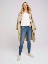 Strukturiertes T-Shirt mit V-Ausschnitt - Frauen - Whisper White Strukturiertes T-Shirt mit V-Ausschnitt - Frauen - Whisper White - 3 - TOM TAILOR