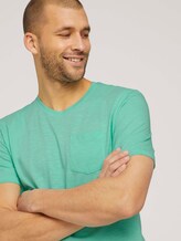 Basic T-Shirt - Männer - lucite green Basic T-Shirt - Männer - lucite green - 9 - TOM TAILOR