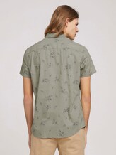 Gemustertes Kurzarmhemd - Männer - olive shredded flower print Gemustertes Kurzarmhemd - Männer - olive shredded flower print - 2 - TOM TAILOR Denim