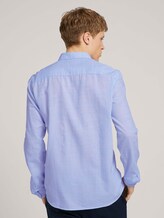 Strukturiertes Hemd mit Brusttasche - Männer - light blue twisted yarn dobby Strukturiertes Hemd mit Brusttasche - Männer - light blue twisted yarn dobby - 2 - TOM TAILOR Denim