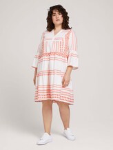 gemustertes Kleid mit Volants und Raffungen - Frauen - white orange large ikat design gemustertes Kleid mit Volants und Raffungen - Frauen - white orange large ikat design - 1 - My True Me