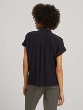 Short-sleeved shirt blouse with a chest pocket - Women - deep black Short-sleeved shirt blouse with a chest pocket - Women - deep black - 2 - Mine to five
