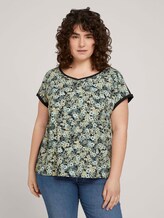 Curvy - Gemustertes T-Shirt mit LENZING™ ECOVERO™ - Frauen - multicolor flowers Curvy - Gemustertes T-Shirt mit LENZING™ ECOVERO™ - Frauen - multicolor flowers - 1 - My True Me