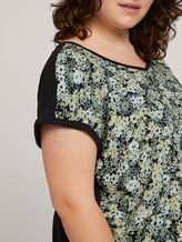 Curvy - Gemustertes T-Shirt mit LENZING™ ECOVERO™ - Frauen - multicolor flowers Curvy - Gemustertes T-Shirt mit LENZING™ ECOVERO™ - Frauen - multicolor flowers - 9 - My True Me