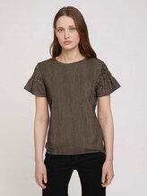 Gestreiftes T-Shirt mit Rüschenärmel - Frauen - black beige structured stripe Gestreiftes T-Shirt mit Rüschenärmel - Frauen - black beige structured stripe - 1 - TOM TAILOR Denim