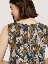 Ärmellose Bluse mit LENZING™ ECOVERO™ - Frauen - abstract monkey print Ärmellose Bluse mit LENZING™ ECOVERO™ - Frauen - abstract monkey print - 9 - TOM TAILOR Denim