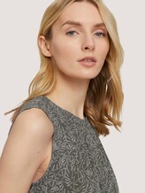 Ärmellose Bluse mit elastischem Bund - Frauen - khaki white outline leaves Ärmellose Bluse mit elastischem Bund - Frauen - khaki white outline leaves - 9 - TOM TAILOR