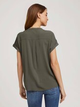 Kurzarm Hemdbluse mit Taschen - Frauen - Grape Leaf Green Kurzarm Hemdbluse mit Taschen - Frauen - Grape Leaf Green - 2 - TOM TAILOR