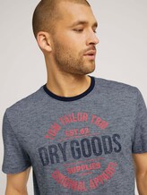Gemustertes T-Shirt mit Print - Männer - navy base yarn dye stripe Gemustertes T-Shirt mit Print - Männer - navy base yarn dye stripe - 9 - TOM TAILOR