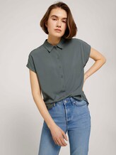 Kurzarmbluse mit LENZING™ ECOVERO™ - Frauen - dusty pine green Kurzarmbluse mit LENZING™ ECOVERO™ - Frauen - dusty pine green - 5 - TOM TAILOR Denim