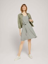 Gemustertes Jerseykleid mit Bindegürtel - Frauen - green-stripe Gemustertes Jerseykleid mit Bindegürtel - Frauen - green-stripe - 3 - TOM TAILOR
