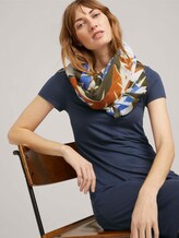 Gemusterter Schlauchschal - Frauen - multicolor botanical design Gemusterter Schlauchschal - Frauen - multicolor botanical design - 5 - Tom Tailor E-Shop Kollektion