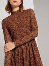 Gemustertes Midikleid mit Stehkragen - Frauen - brown leo print Gemustertes Midikleid mit Stehkragen - Frauen - brown leo print - 10 - TOM TAILOR Denim