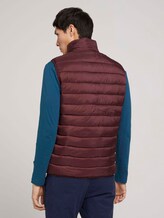 Gesteppte Weste mit recyceltem Polyamid - Männer - Decadent Bordeaux Gesteppte Weste mit recyceltem Polyamid - Männer - Decadent Bordeaux - 2 - TOM TAILOR Denim