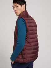 Gesteppte Weste mit recyceltem Polyamid - Männer - Decadent Bordeaux Gesteppte Weste mit recyceltem Polyamid - Männer - Decadent Bordeaux - 5 - TOM TAILOR Denim