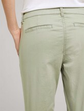 Tapered Relaxed Caprihose mit Knopfleiste - Frauen - Prairie Grass Green Tapered Relaxed Caprihose mit Knopfleiste - Frauen - Prairie Grass Green - 10 - TOM TAILOR