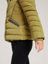 Stehkragen Pufferjacke mit recyceltem Polyester - Frauen - wooden moss green Stehkragen Pufferjacke mit recyceltem Polyester - Frauen - wooden moss green - 9 - TOM TAILOR