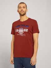 T-Shirt mit Logo-Print - Männer - chili oil red T-Shirt mit Logo-Print - Männer - chili oil red - 1 - TOM TAILOR