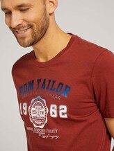 T-Shirt mit Logo-Print - Männer - chili oil red T-Shirt mit Logo-Print - Männer - chili oil red - 9 - TOM TAILOR