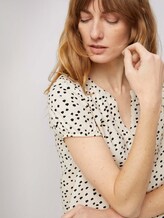 Gemustertes Blusenshirt - Frauen - creme leo dot print Gemustertes Blusenshirt - Frauen - creme leo dot print - 9 - TOM TAILOR