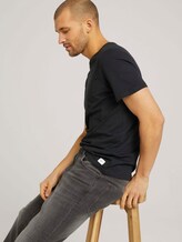 Basic T-Shirt - Männer - Black Basic T-Shirt - Männer - Black - 5 - TOM TAILOR
