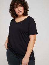 Curvy - T-Shirt mit Spitze - Frauen - Deep Black Curvy - T-Shirt mit Spitze - Frauen - Deep Black - 5 - My True Me