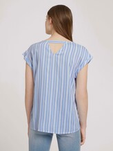 Patterned short-sleeved blouse - Women - light blue vertical stripe Patterned short-sleeved blouse - Women - light blue vertical stripe - 2 - TOM TAILOR Denim
