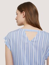 Patterned short-sleeved blouse - Women - light blue vertical stripe Patterned short-sleeved blouse - Women - light blue vertical stripe - 9 - TOM TAILOR Denim