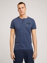 Henley T-Shirt mit Print - Männer - light indigo blue Henley T-Shirt mit Print - Männer - light indigo blue - 1 - TOM TAILOR