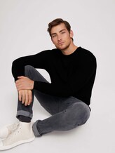 Strukturierter Pullover mit LENZING™ ECOVERO™ - Männer - Black Strukturierter Pullover mit LENZING™ ECOVERO™ - Männer - Black - 5 - TOM TAILOR