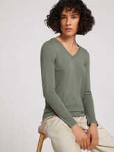 Langarmshirt mit V-Ausschnitt - Frauen - dusty mid olive Langarmshirt mit V-Ausschnitt - Frauen - dusty mid olive - 5 - TOM TAILOR