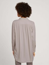 Lange Bluse mit verdeckter Knopfleiste - Frauen - cold beige Lange Bluse mit verdeckter Knopfleiste - Frauen - cold beige - 2 - Mine to five