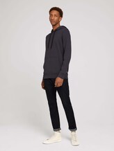 Strukturierter Hoodie mit Kängurutasche aus nachhaltiger Baumwolle - Männer - dark triangle structure print Strukturierter Hoodie mit Kängurutasche aus nachhaltiger Baumwolle - Männer - dark triangle structure print - 3 - TOM TAILOR Denim