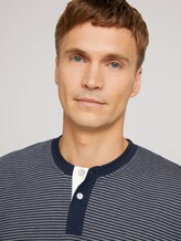 shorty 2-button placket - Men - blue-dark-horizontal stripe shorty 2-button placket - Men - blue-dark-horizontal stripe - 9 - TOM TAILOR