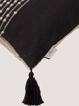 Kissenhülle mit Knoten und Quasten - - black Kissenhülle mit Knoten und Quasten - - black - 9 - Tom Tailor E-Shop Kollektion