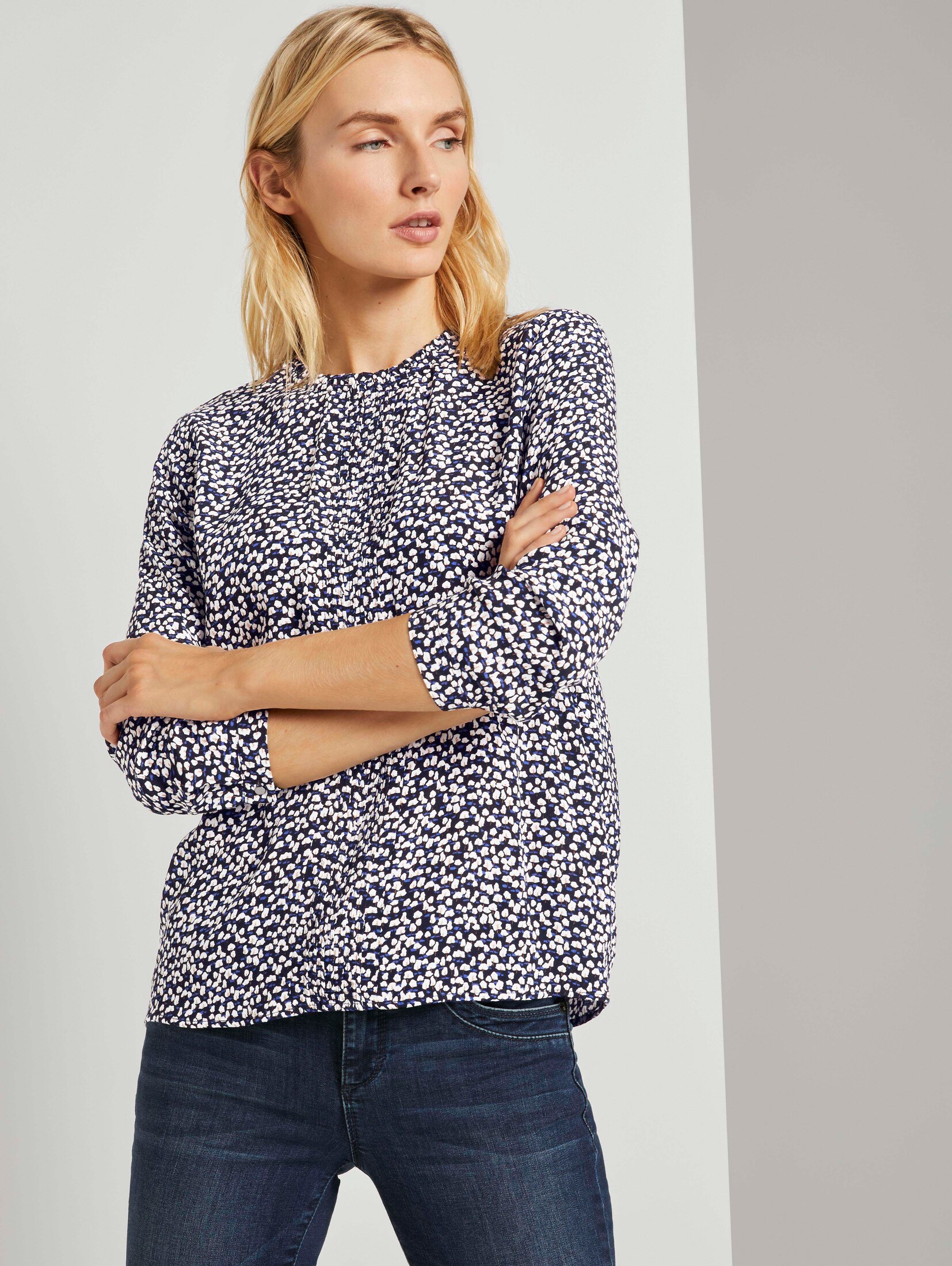 Gemusterte Bluse mit Faltendetails (schwarz) - von TOM TAILOR