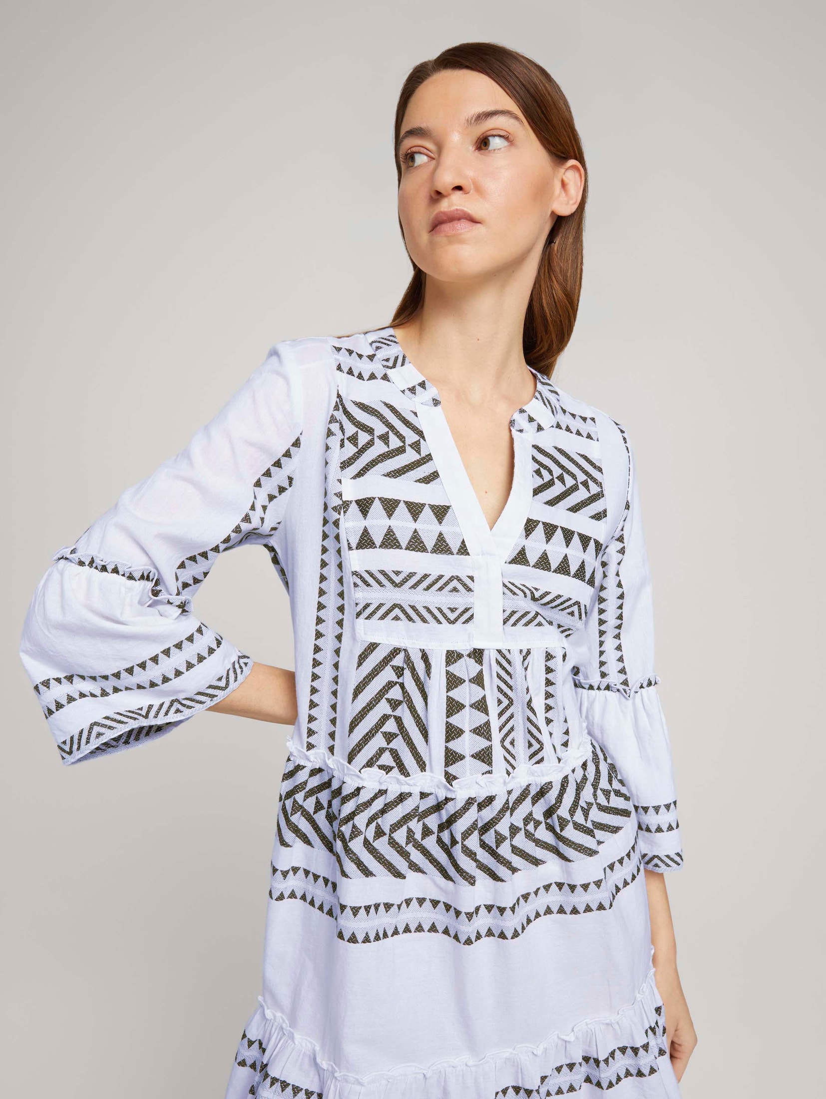 Gemustertes Boho-Kleid mit Volants (grün) - von TOM TAILOR