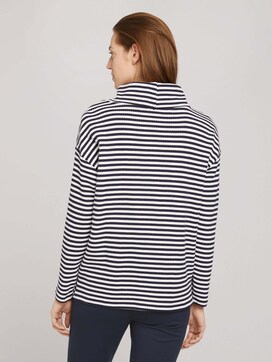 Textured sweatshirt with a turtleneck - 2 - TOM TAILOR