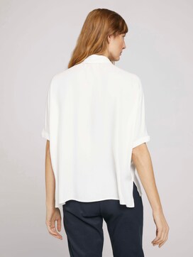 Loose short-sleeved blouse with chest pockets - 2 - TOM TAILOR
