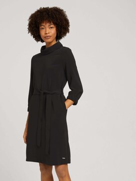 Stand-up collar dress with a belt - 5 - Mine to five