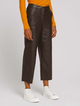 loose-fit trousers made of faux leather - 1 - Mine to five